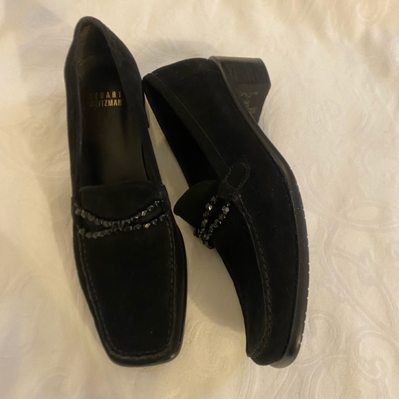 Stuart Weitzman black suede 1.5” heel. Preowned. Barely worn. - Picture 5 of 5